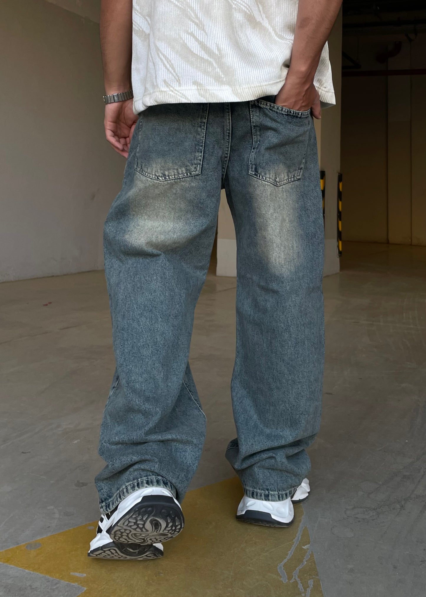 TIMBER WIDE LEG