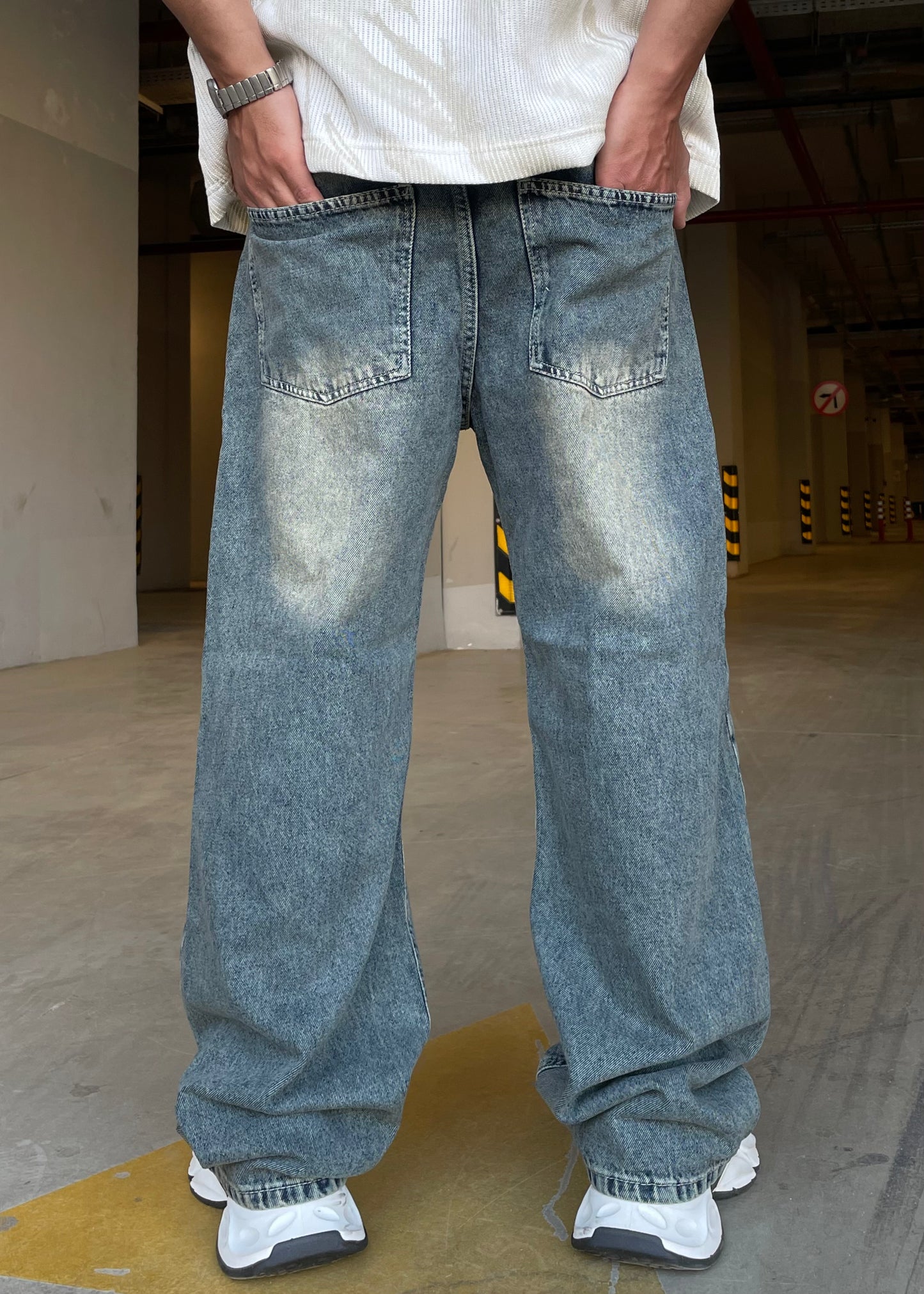 TIMBER WIDE LEG